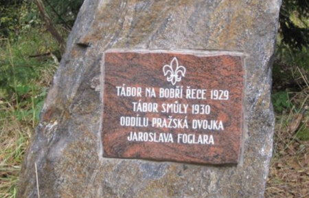Setkání u pamětního kamene na potoce Mastníku